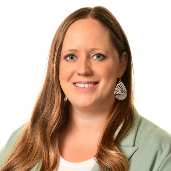 Headshot of Kristin Mott